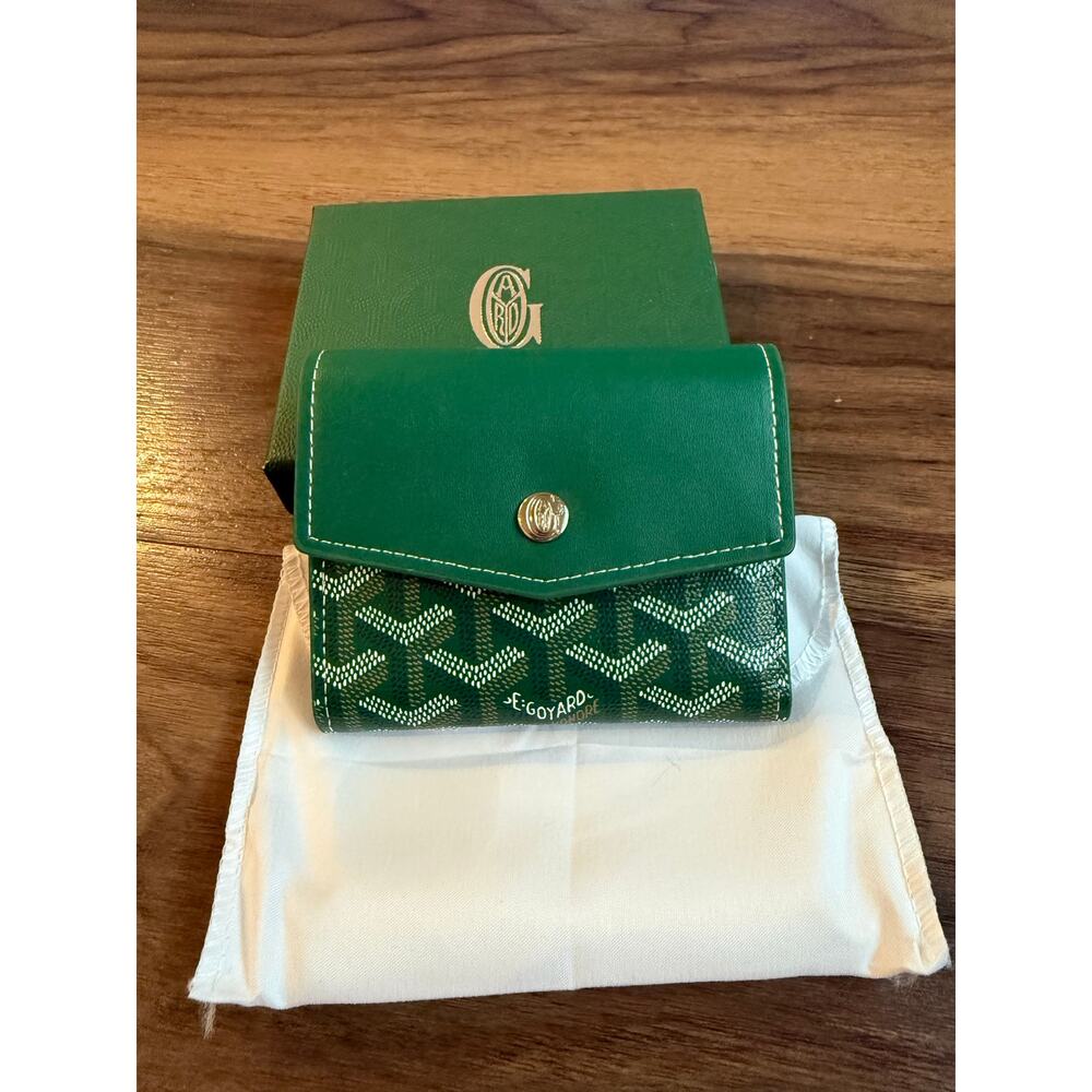 NWT Trifold Canvas Monogram Wallet Multiple Card Slots Minimalist Old Money